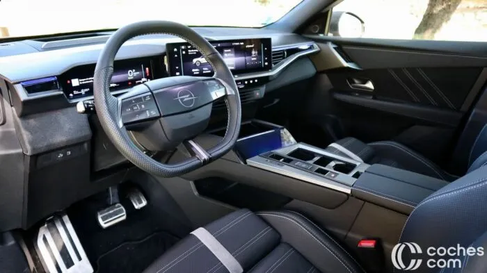 Opel Grandland PHEV belső teszt 19 700x393