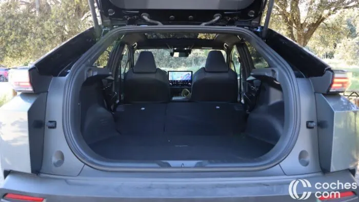 Toyota CH R elektromos csomagtartó teszt 6 700x394