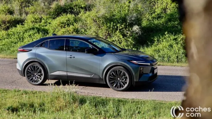 Toyota CH R elektromos teszt 11 700x393