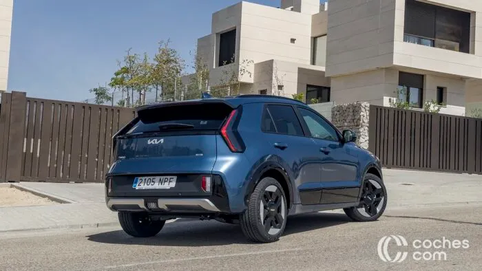 Kia Niro Contact 07 700x394