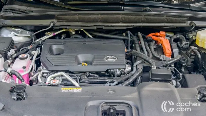 Lexus Rx 450h teszt 13 700x394