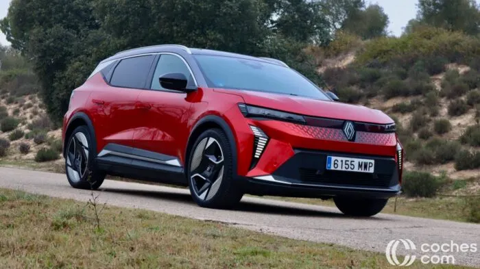 Renault Scenic 2025 teszt 10 700x393