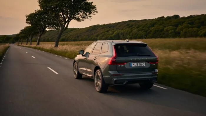 Volvo XC60 Vs 240 7 700x394