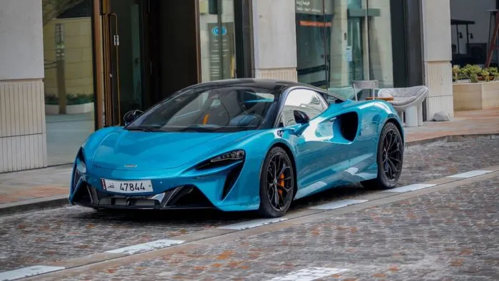 London Supercars 4 700x394