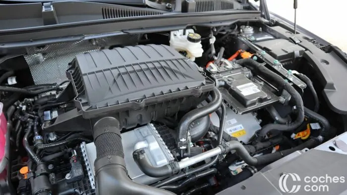 Omoda 5 SHS tesztmotor 2 700x393