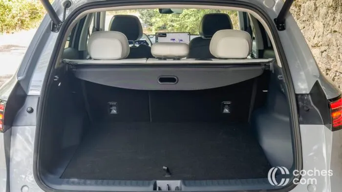 Geely E5 teszt 22 700x394