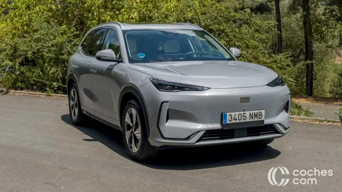 Geely E5 teszt 10 700x394