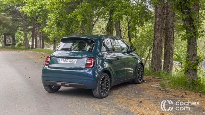 Fiat 500 hibrid teszt 11 700x394
