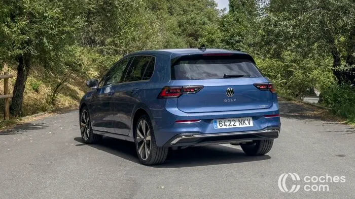 Volkswagen Golf Phev Test 10 700x394